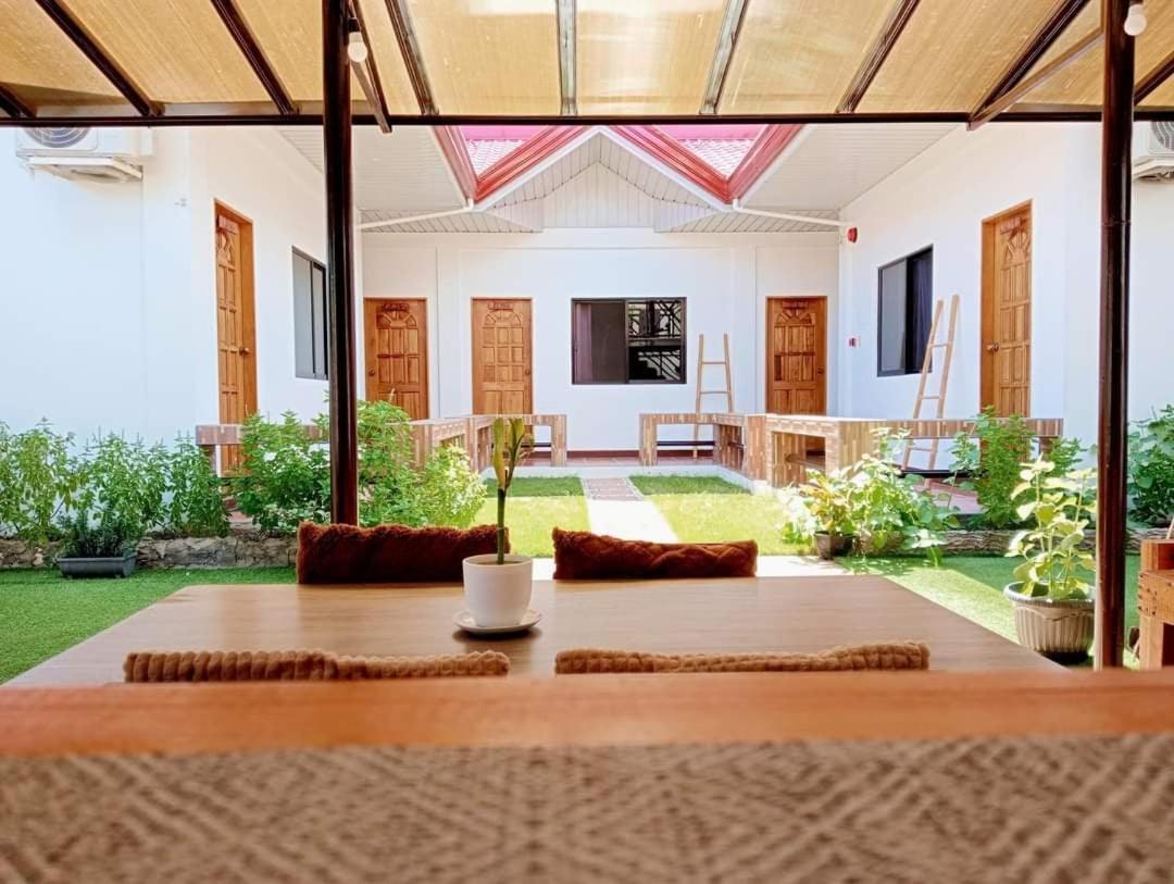Casa Mia Inn Dauis Exterior foto